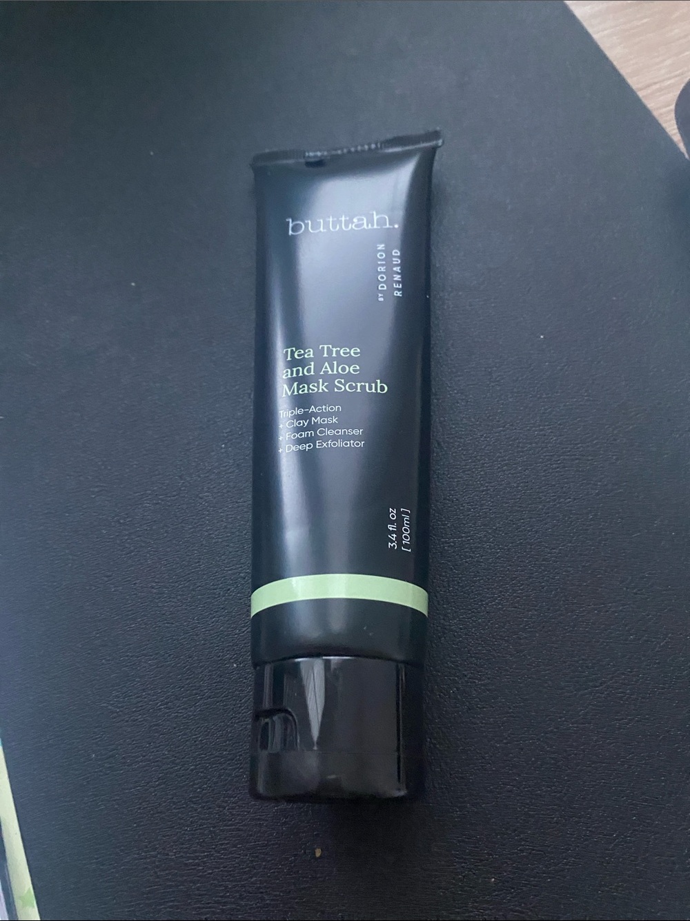 Tea Tree and Aloe Mask Scrub – Black/Green